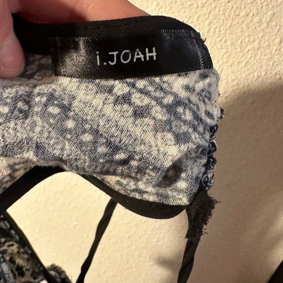 🔴$1SALE$ Tie Halter top - Picture 5 of 5